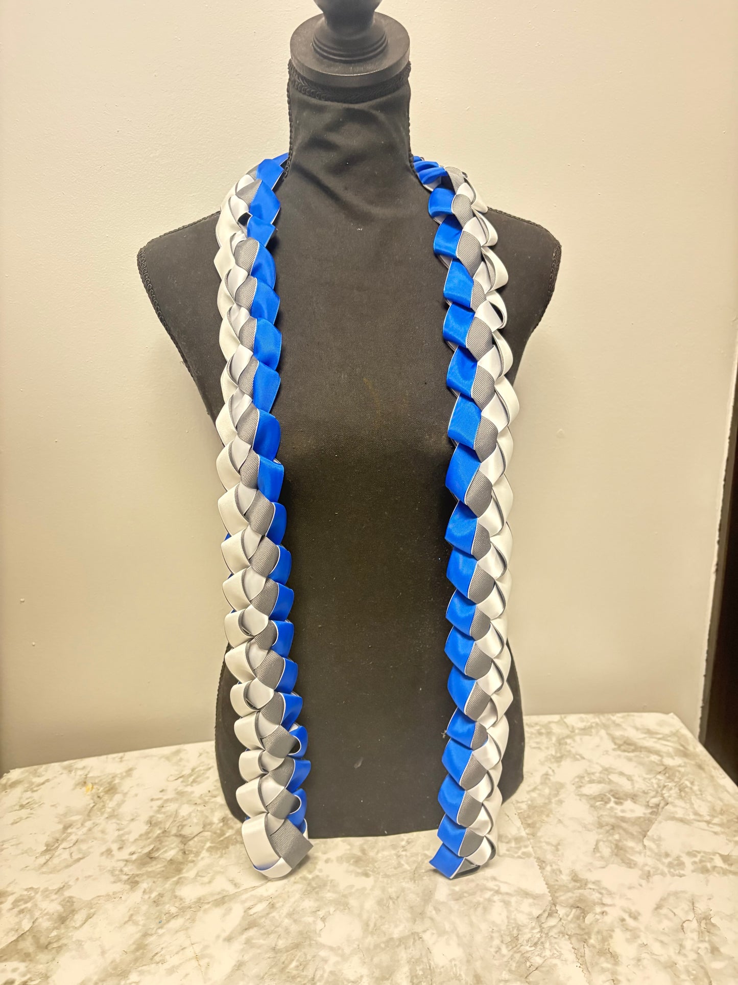 Graduation Ribbon Lei – Class of 2026 | Custom School Colors | Kids & Adult Sizes